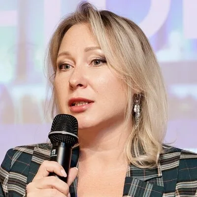 ИРИНА МАГАЙ, GOLOVA