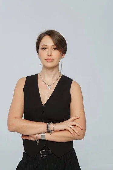 Дарья Демченко, РАСЧЕШИ